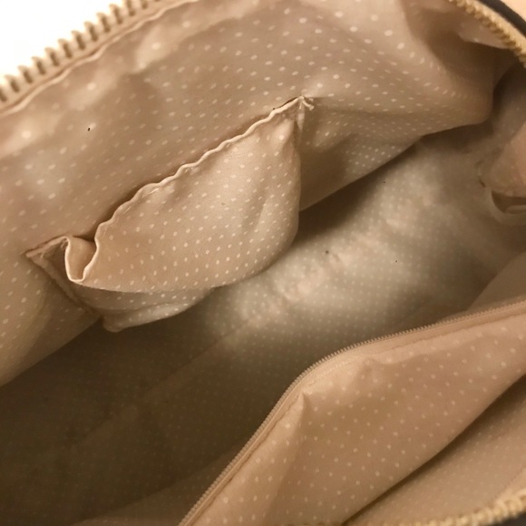 Beige Purse w/Laser Cut Detailing - Picture 2 of 3